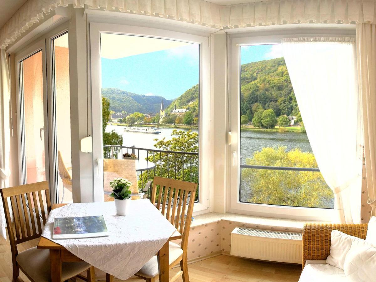 Ferienhaus Bullay Eksteriør bilde